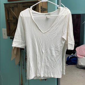 White V neck short sleeve